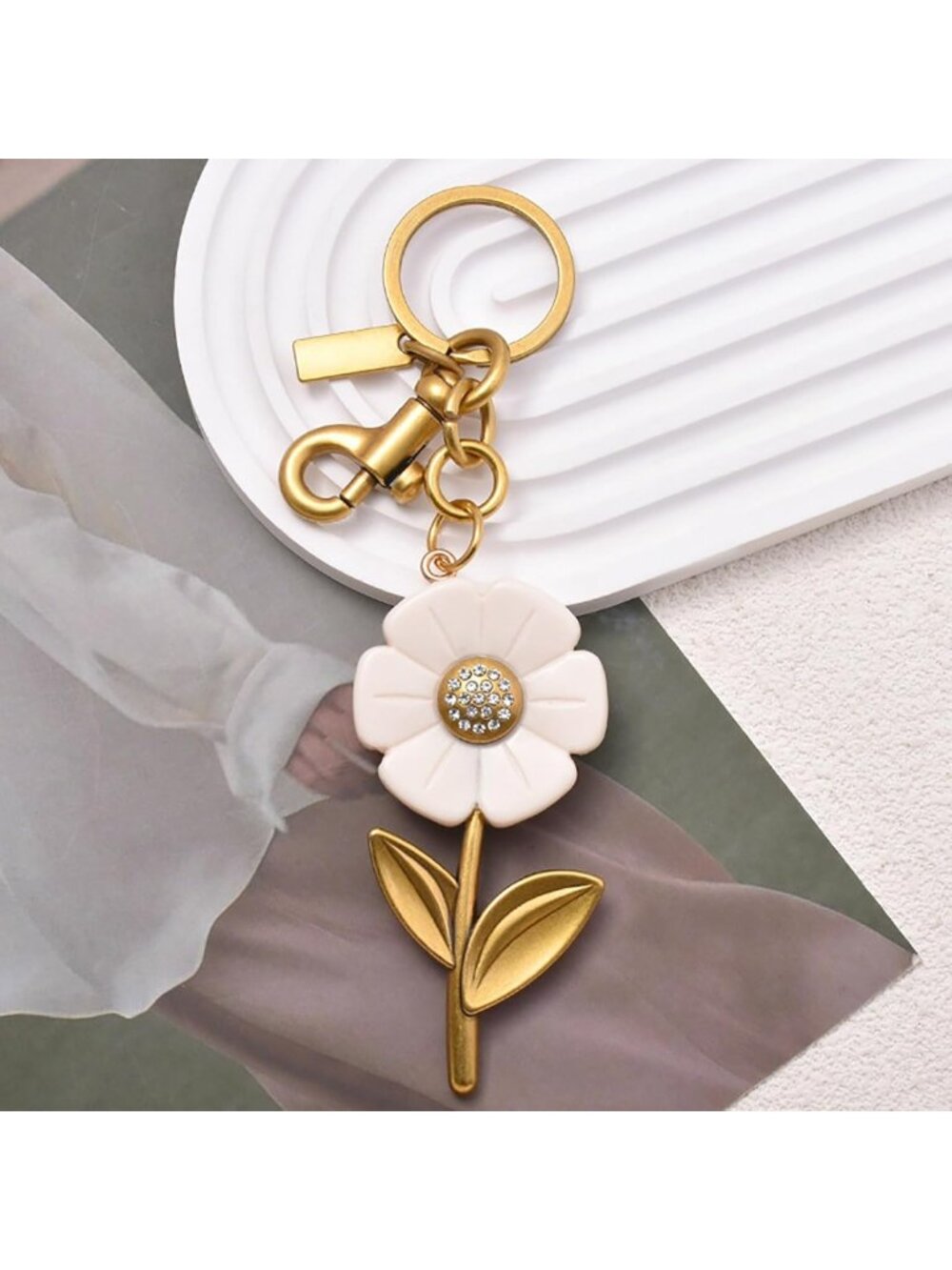 Chic Purse Charm Keychain for Women | Stylish Bag Accessory & Gift Idea - Picture 5 of 5